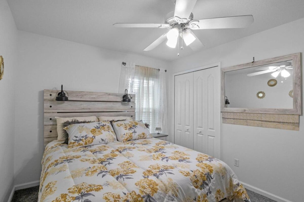 Wonderful Weston Hills Se Facing Pool *