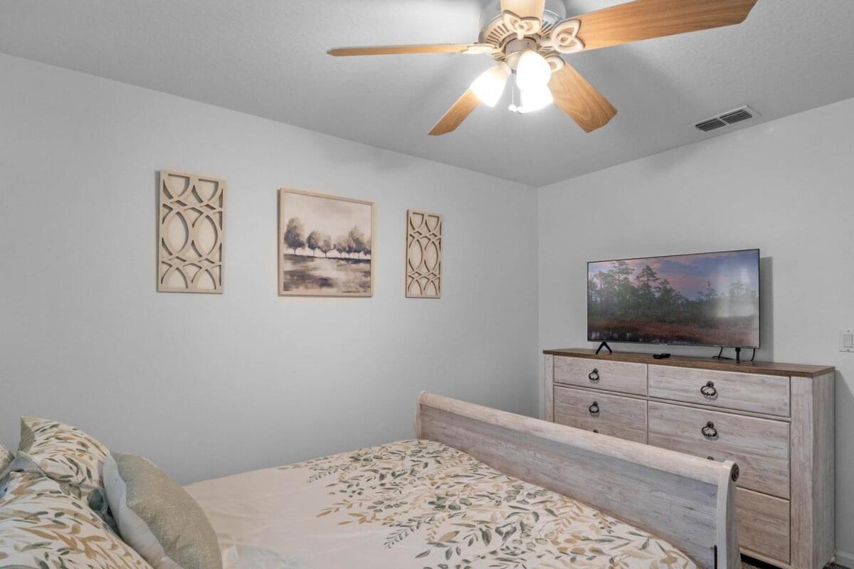 Wonderful Weston Hills Se Facing Pool * Orlando