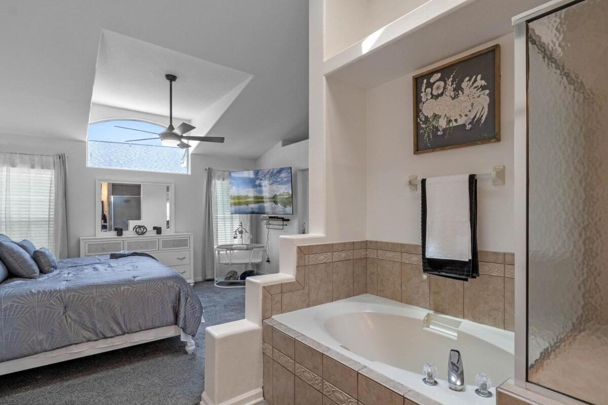 Wonderful Weston Hills Se Facing Pool