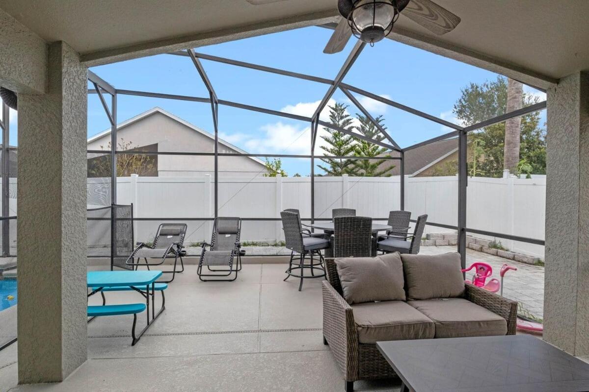 Wonderful Weston Hills Se Facing Pool Villa