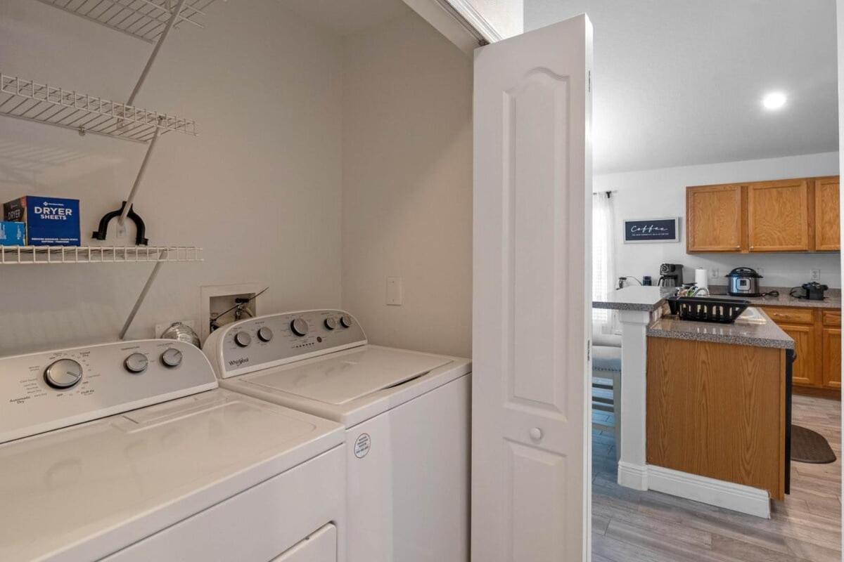 Wonderful Weston Hills Se Facing Pool Villa *